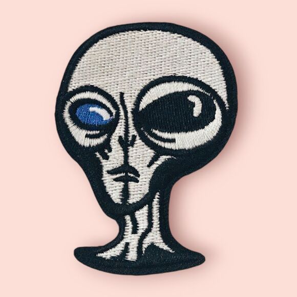 Iron On‎ Patch-Crafts Material DIY Accessory-alien-Space-A48 - Picture 1 of 2